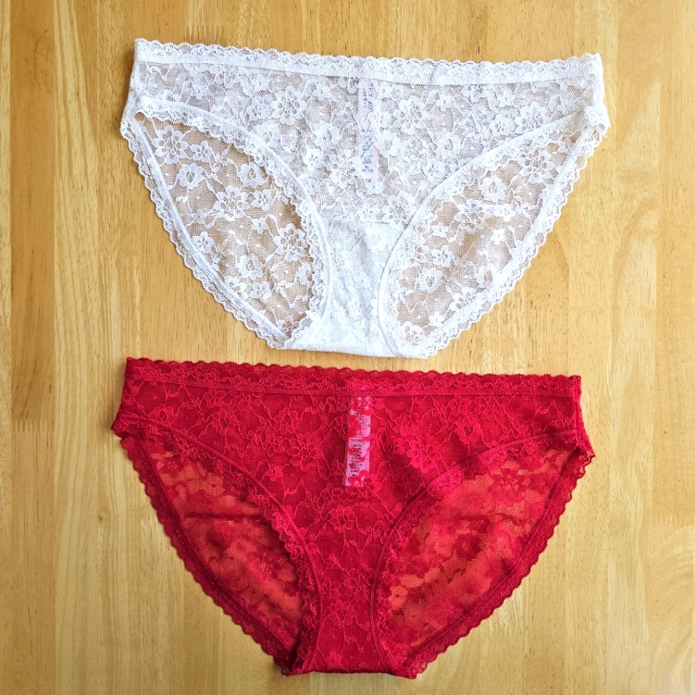 NWT Victoria's Secret Bikini Lace Lot of 2